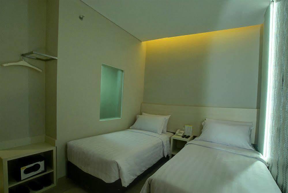 Vio Veteran Hotel 2*